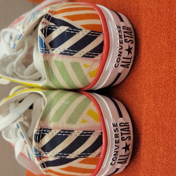 Converse Chuck Taylor All Stara sz 7 - Picture 3 of 6